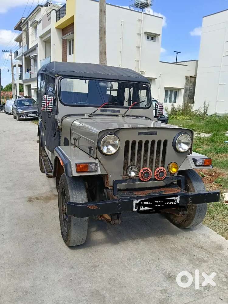 Mahindra Commander Jeep