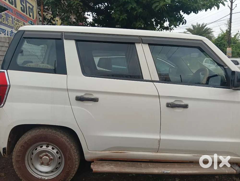 Mahindra Tuv 300 2018 Diesel 100000 Km Driven