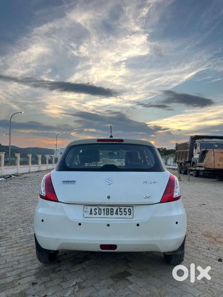 Maruti Suzuki Swift Vxi, 2012, Petrol