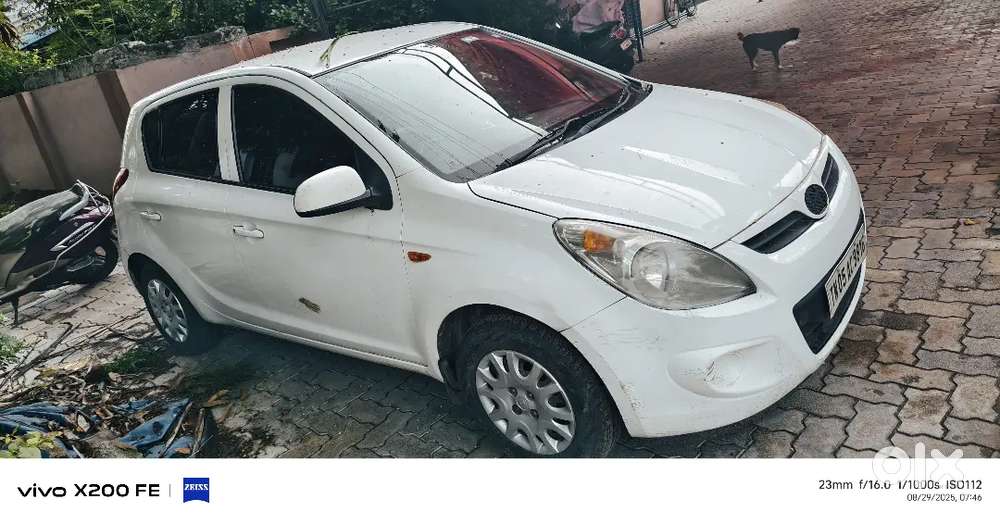 Hyundai I20 2012 Petrol 40000 Km Driven