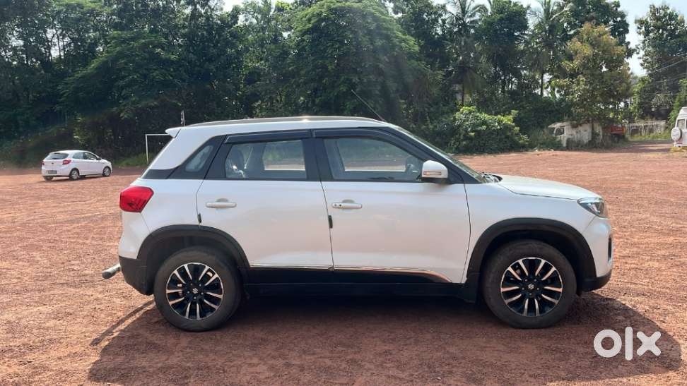 Maruti Suzuki Brezza Zxi Plus Smart Hybrid, 2022, Lpg