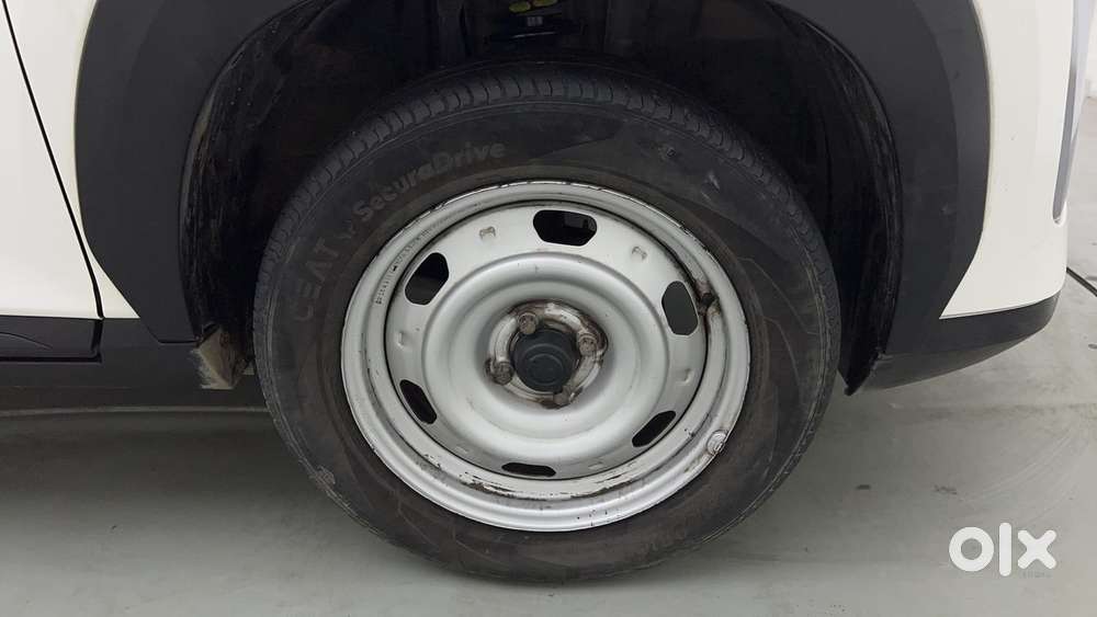 Nissan Magnite 1.0 Xe, 2022, Petrol