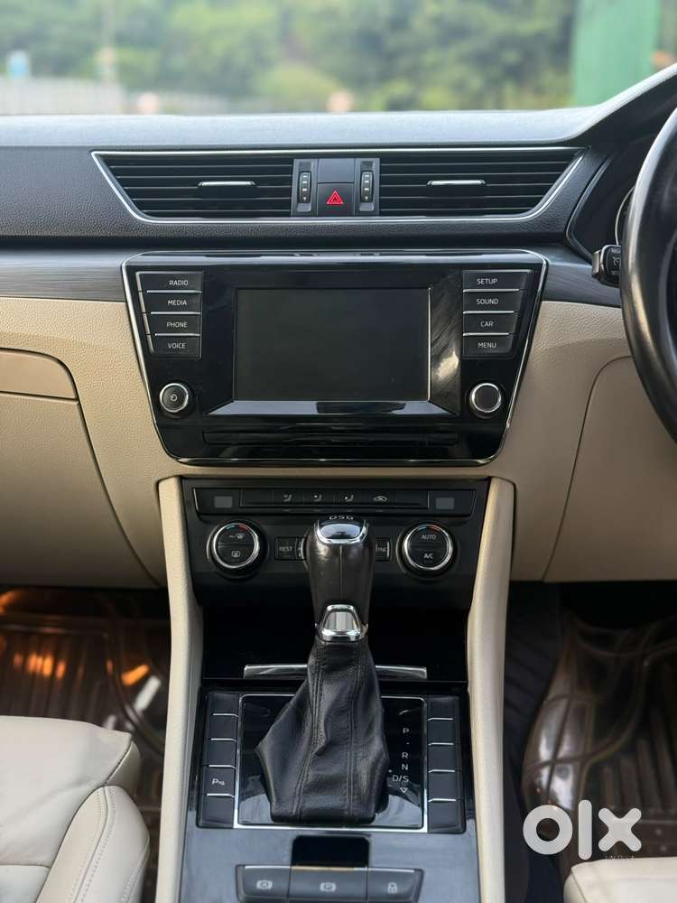 Skoda Superb Style 1.8, 2016, Petrol