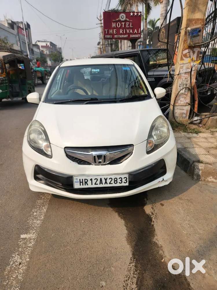 Honda Brio 2012 Petrol Well Maintained