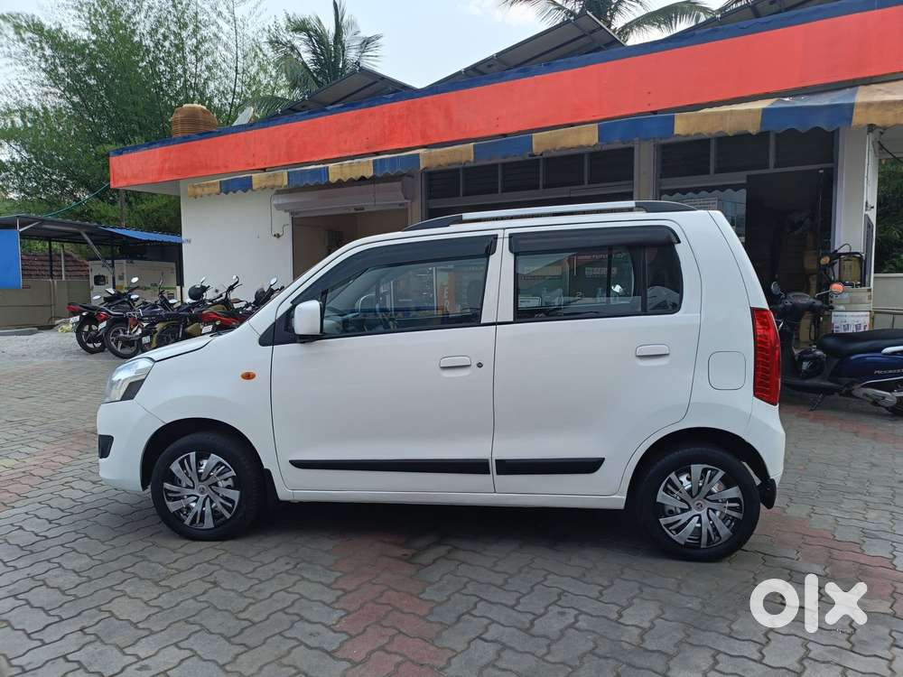 Maruti Suzuki Wagon R Amt Vxi, 2017, Petrol