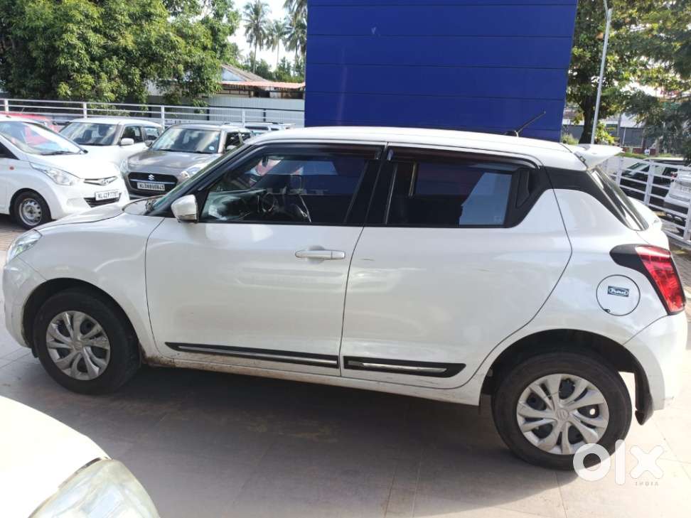 Maruti Suzuki Swift Vvt Vxi, 2022, Petrol