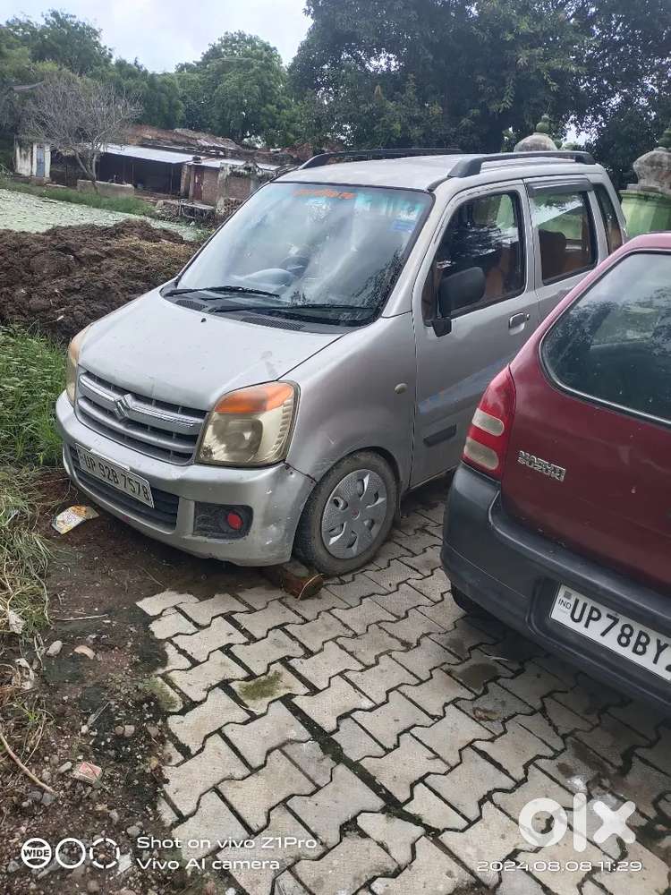 Gadi Khadi Rahti Hai Chalane Wala Koi Nahin