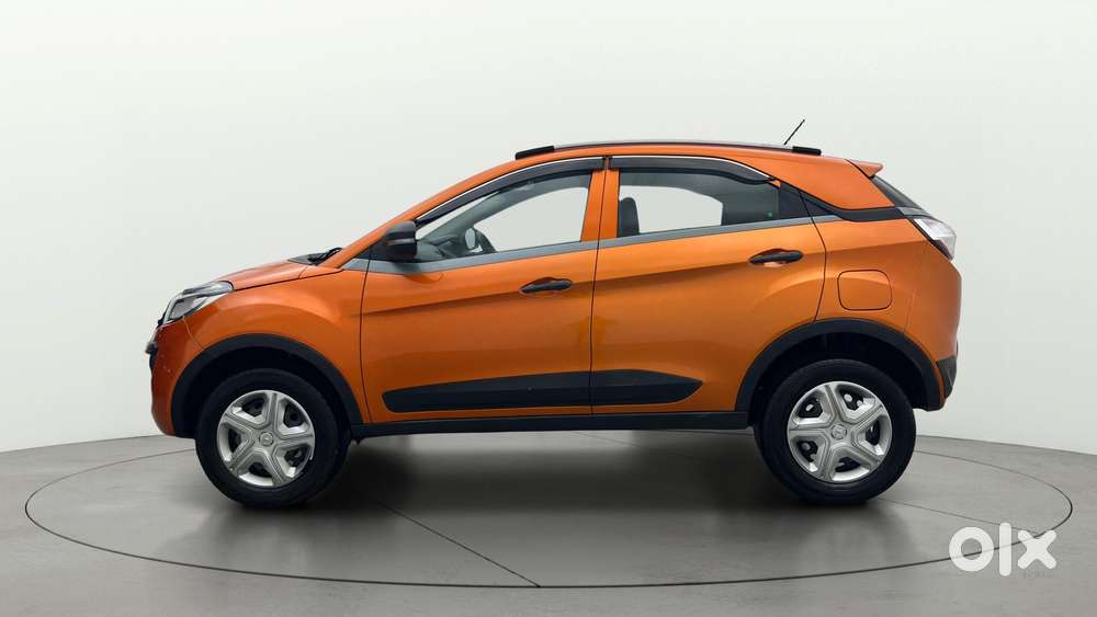 Tata Nexon 1.2 Revotron Xma, 2018, Petrol