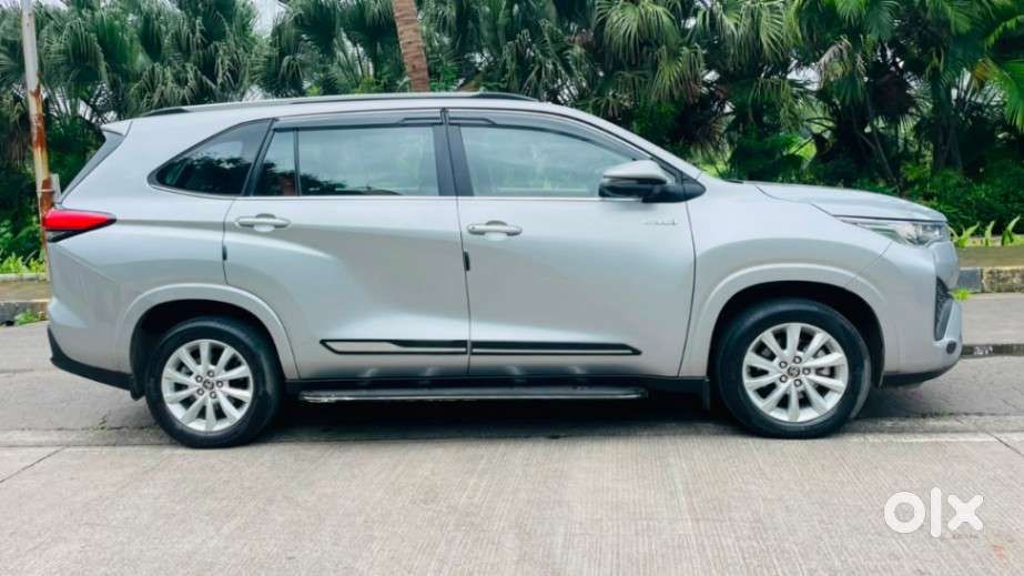Toyota Innova Hycross 2.0 Vx Hybrid 7 Str, 2025, Petrol