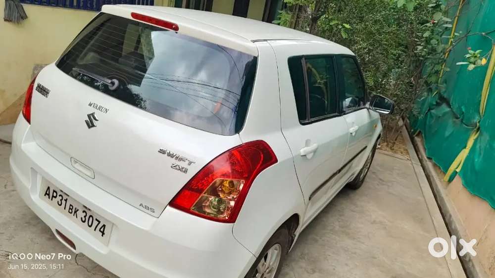Maruti Suzuki Swift 2010zxi Valide-10-11-2030