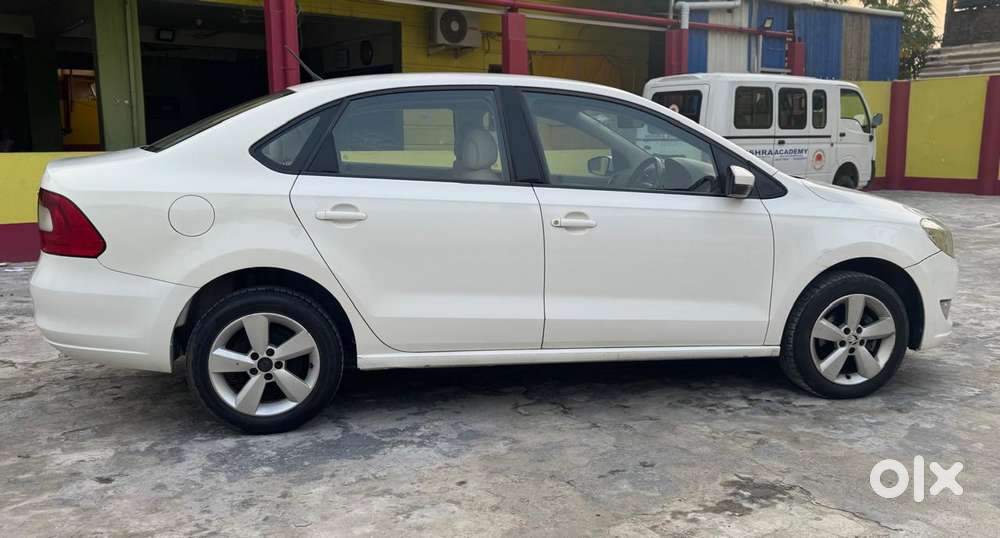 Skoda Rapid Ambition 1.6 Mpi Manual Plus Alloy, 2016, Petrol