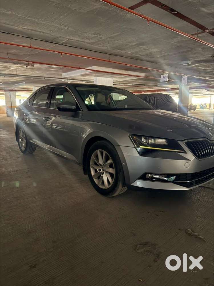 Skoda Superb 2019 Petrol Well Maintained