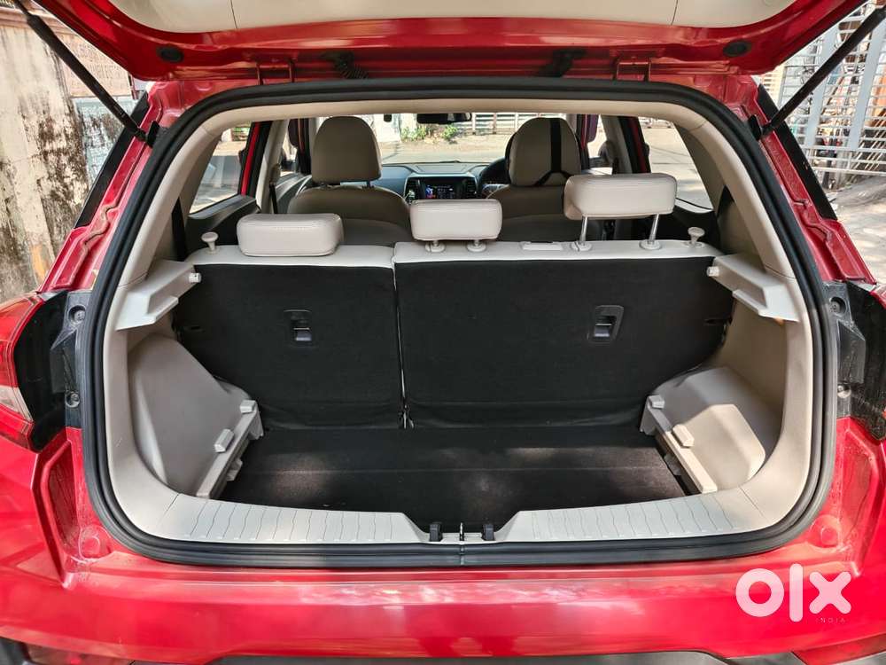 Mahindra Xuv300 W8 Option Dual Tone Diesel, 2019, Diesel