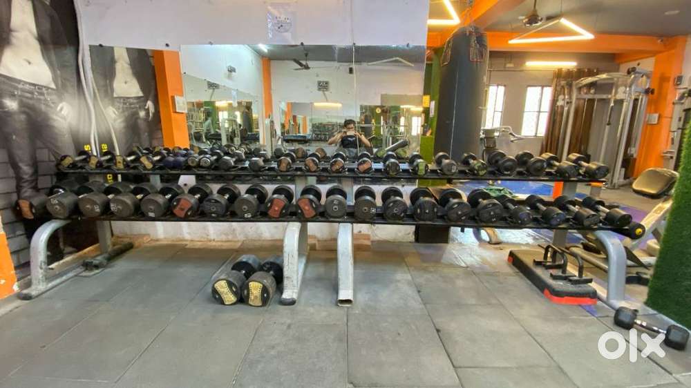 ️‍️ High Quality Dumbbells Set – Different Weights Available