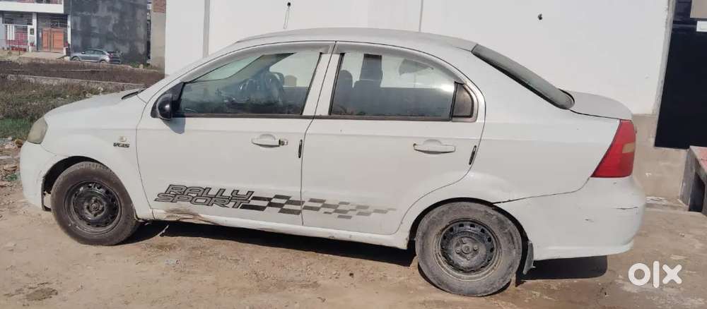 Chevrolet Aveo 2010 Petrol 69000 Km Driven