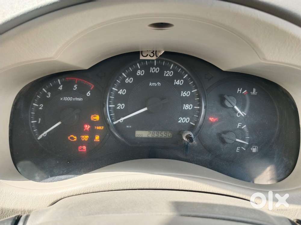 Toyota Innova Diesel 2014