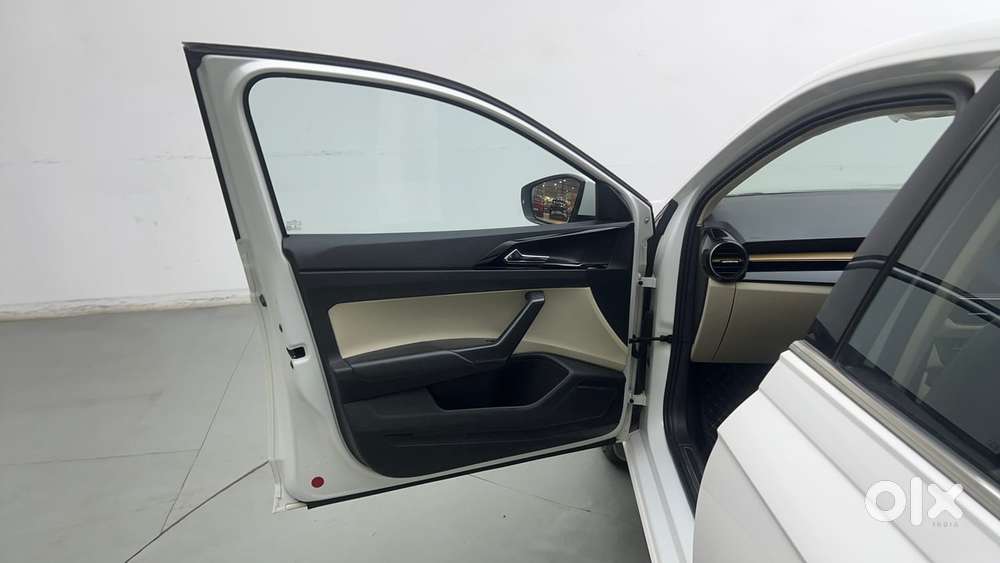 Skoda Slavia Style 1.5l Tsi Dsg, 2023, Petrol