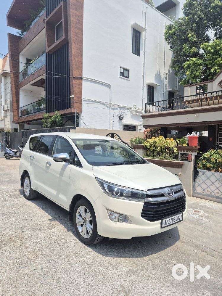 Toyota Innova Crysta 2.7 Zx At, 2016