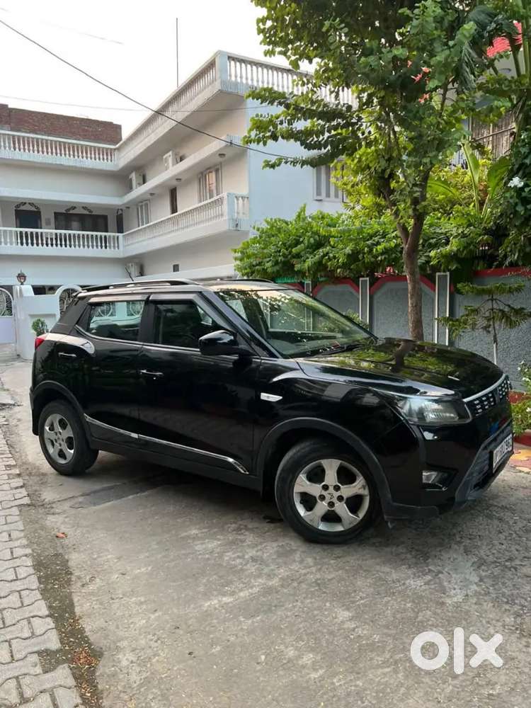 Mahindra Xuv300 (o) Sunroof Diesel 2022