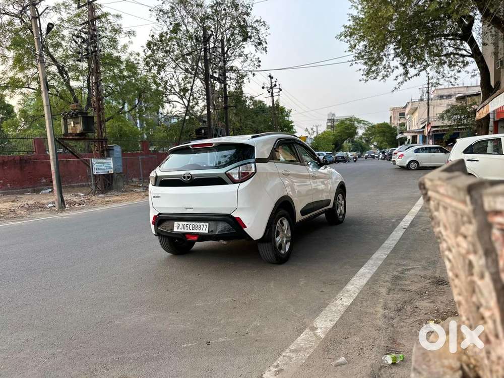 Tata Nexon 1.2 Revotron Xm (s), 2020, Diesel