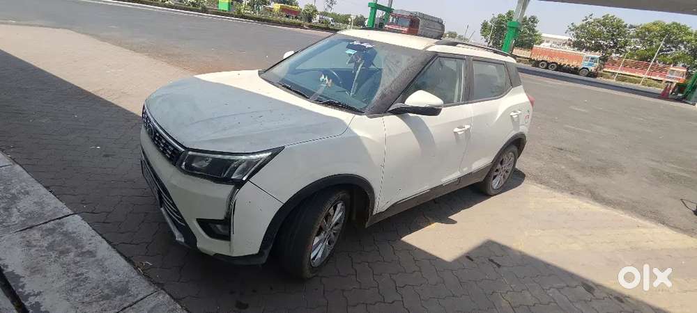 Mahindra Xuv300 W8 2021 Petrol Well Maintained