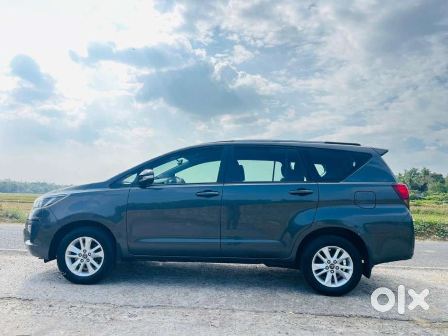 Toyota Innova Crysta 2.4 G Mt 8s, 2017, Diesel