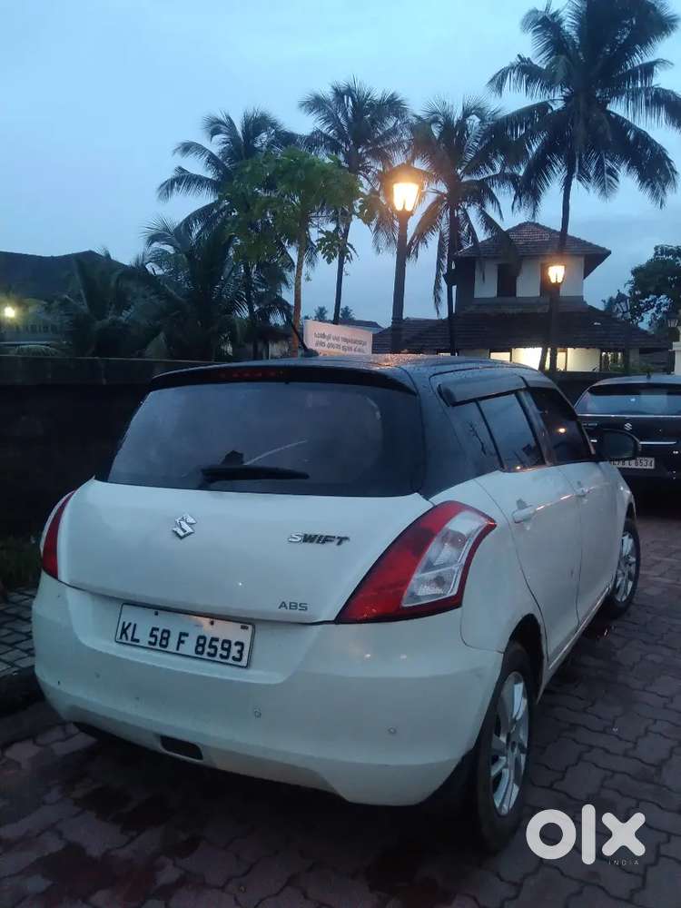 Maruti Suzuki Swift 2012 Petrol 92000 Km Driven