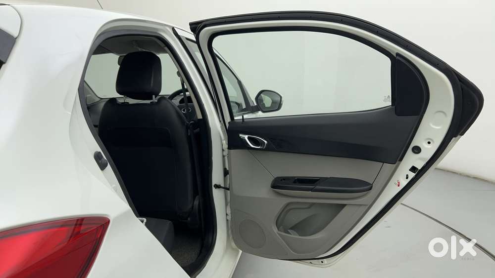 Tata Tiago Xza, 2019, Petrol