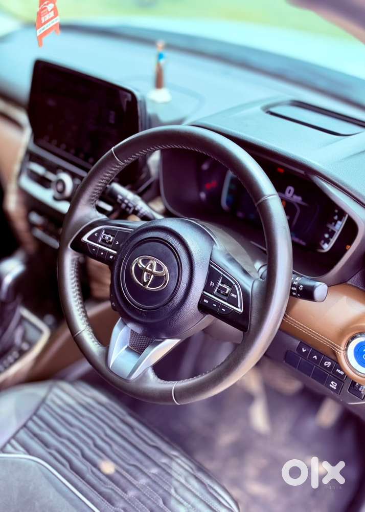 Toyota Urban Cruiser Hyryder 1.5 V Hybrid, 2023, Petrol