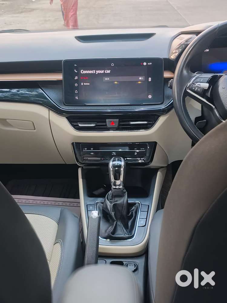 Skoda Slavia 1.5 Tsi Style At, 2024, Petrol