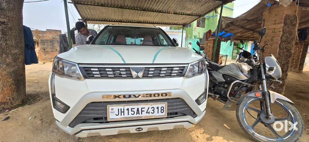 Mahindra Xuv300 2023 Diesel Well Maintained