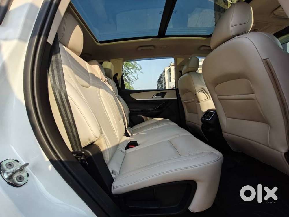 Mahindra Xuv700 2.0 Ax 7 Petrol At Str, 2021, Petrol