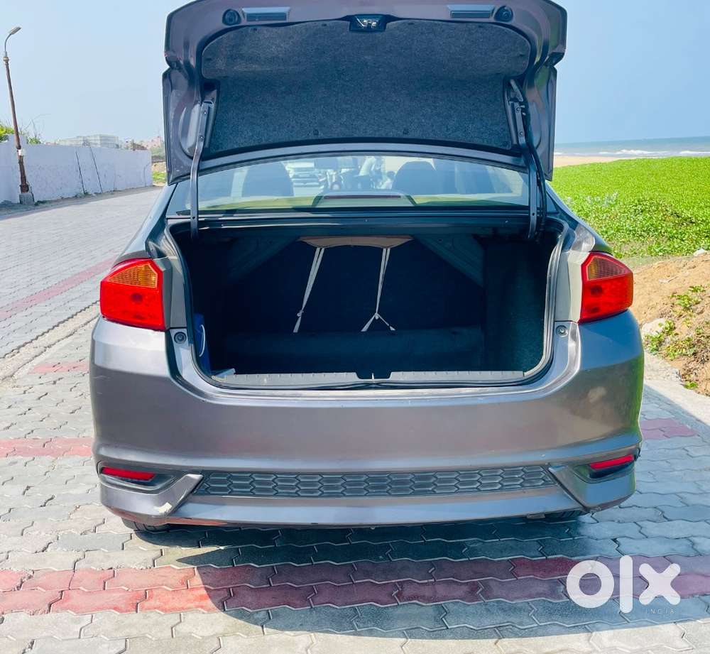 2017 Honda City 1.5 V (petrol) • Showroom Quality •