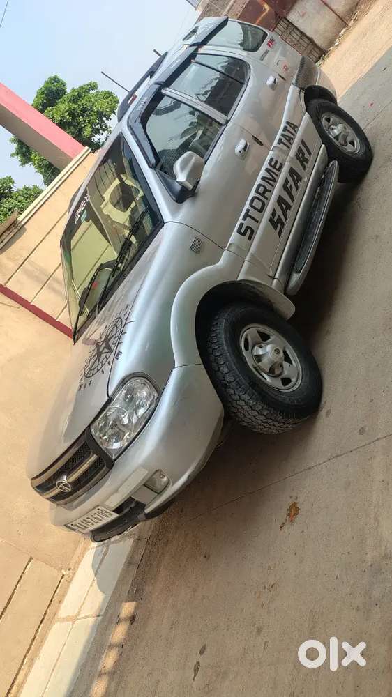 Tata Safari Storme 2008 Diesel 110000 Km Driven