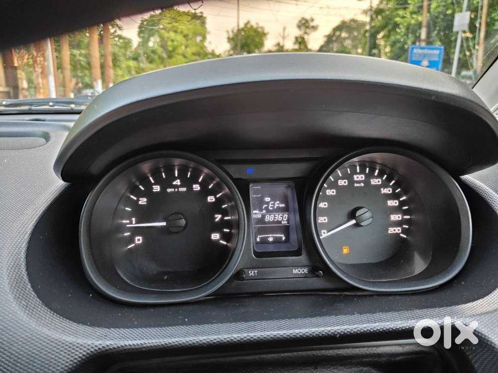 Tata Tiago 1.2 Revotron Xt (o), 2016, Petrol