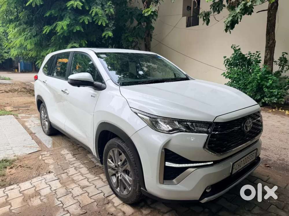 Toyota Innova Hycross, 2026, Petrol
