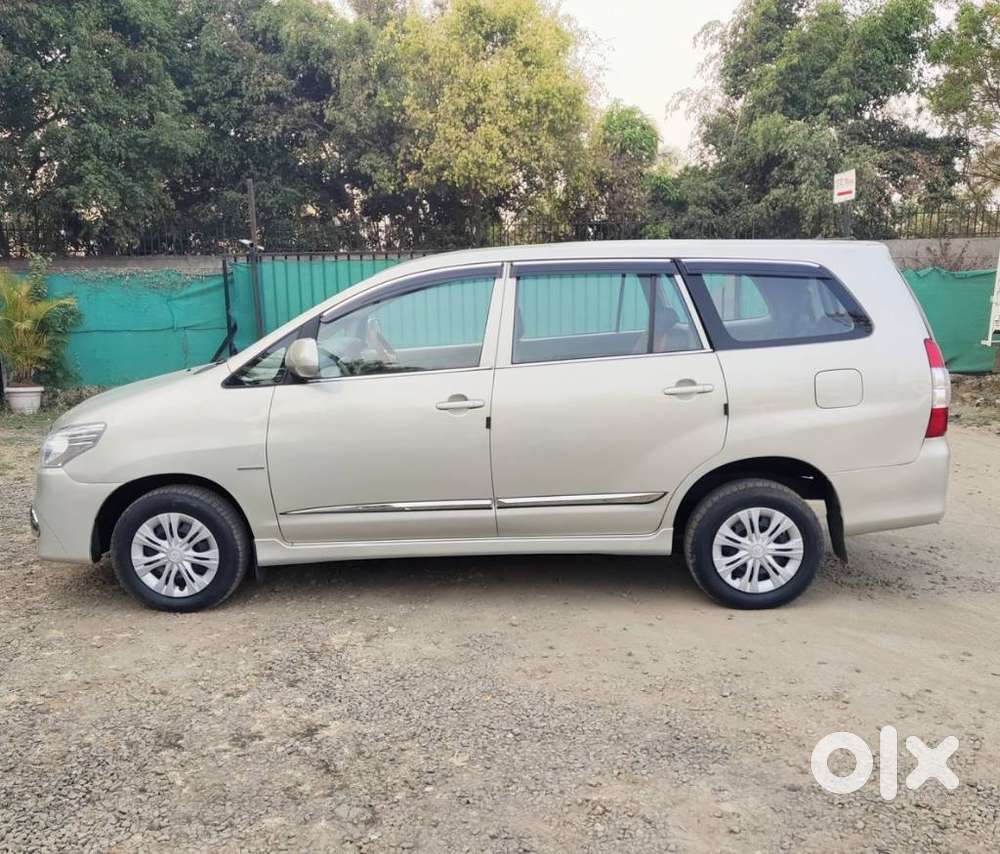 Toyota Innova 2.5 G (diesel) 8 Seater, 2013, Diesel