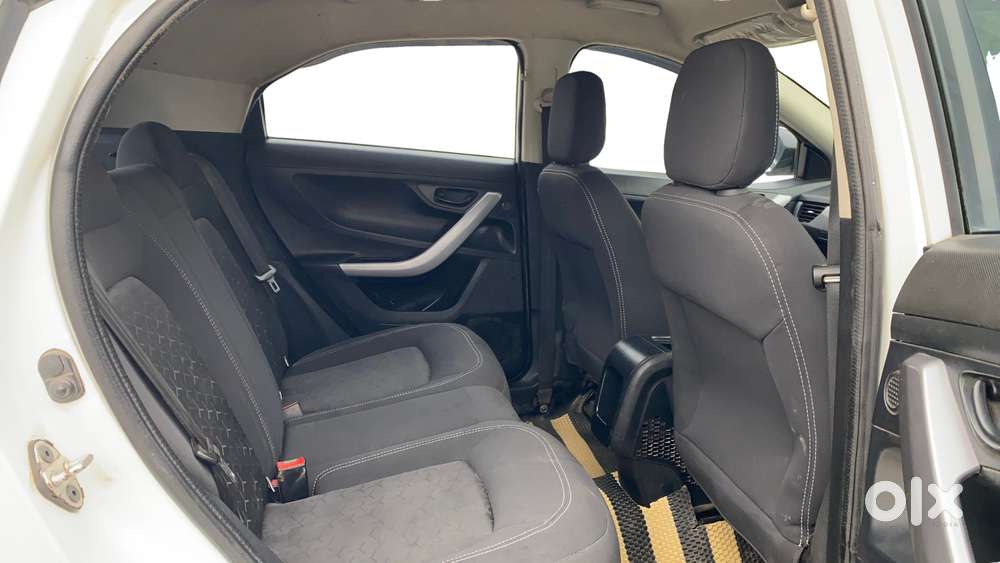 Tata Nexon 1.2 Revotron Xm (s), 2022, Petrol