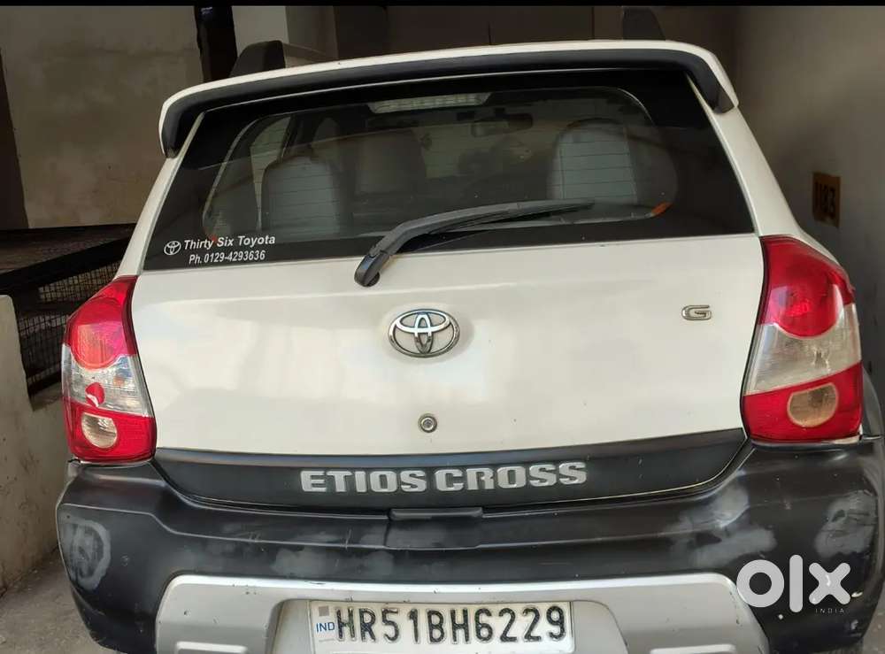 Toyota Etios Cross 2016