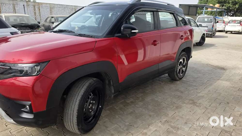 Maruti Suzuki Brezza 2023 Petrol Well Maintained