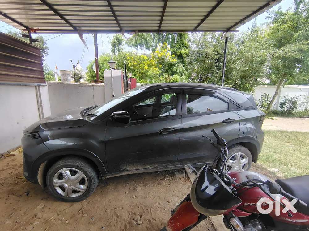 Tata Nexon 2024 Petrol Automatic