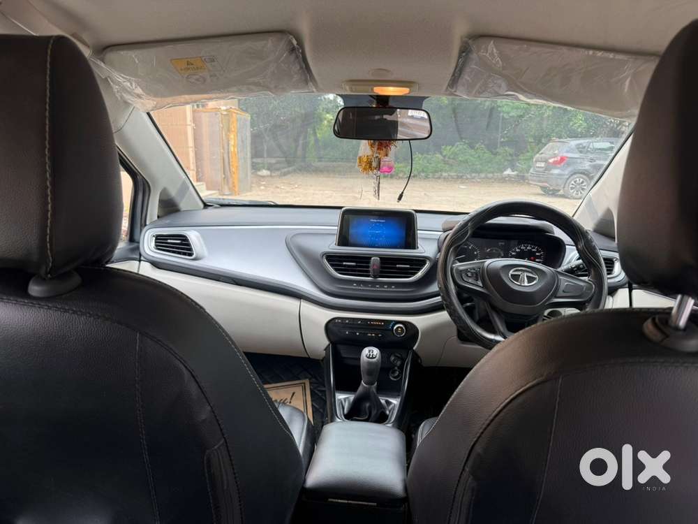 Tata Altroz 2023 Petrol Well Maintained