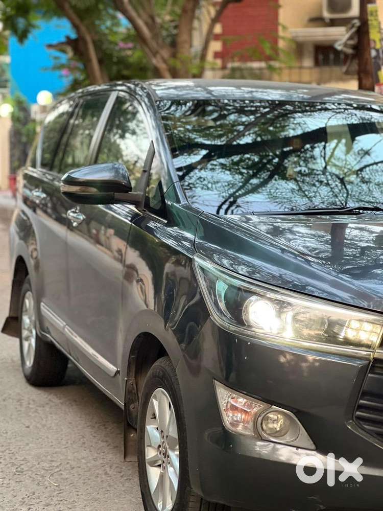 Toyota Innova Crysta 2016 Diesel Well Maintained