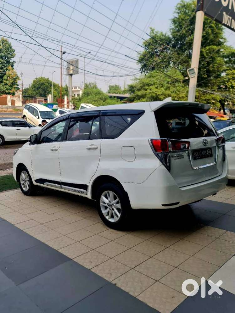 Toyota Innova Crysta 2.4 Gx Mt, 2017, Diesel