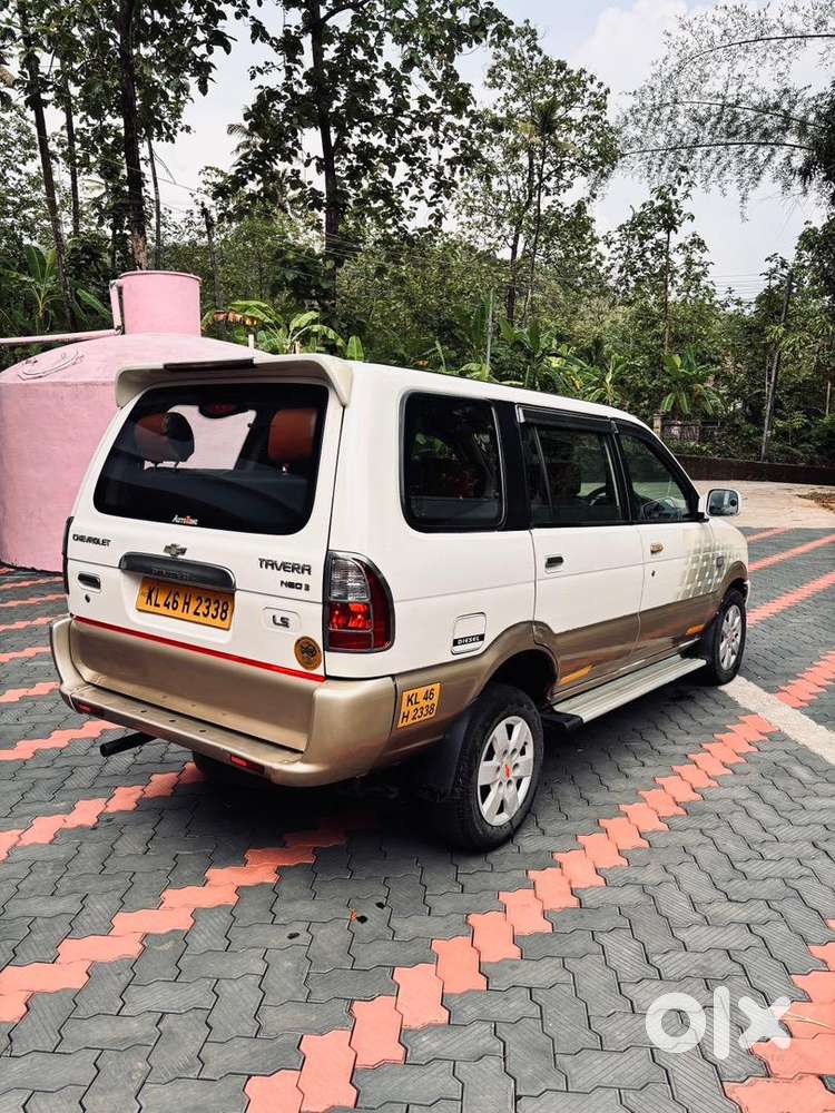 Chevrolet Tavera 2013 Diesel Well Maintained