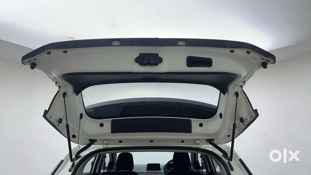 Tata Nexon Creative 1.2 Revotron Petrol 6 Mt, 2023, Petrol