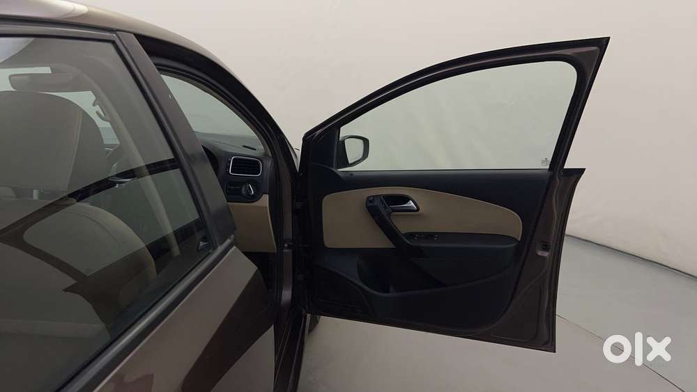 Volkswagen Ameo 1.2 Mpi Highline 16 Alloy, 2016, Petrol