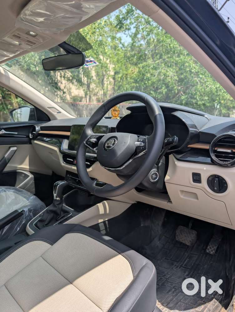 Skoda Slavia, 2025, Petrol