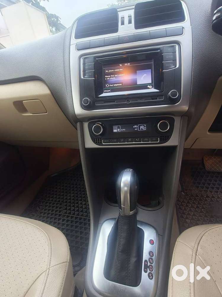 Volkswagen Vento 1.2 Tsi Highline Plus At, 2016, Petrol