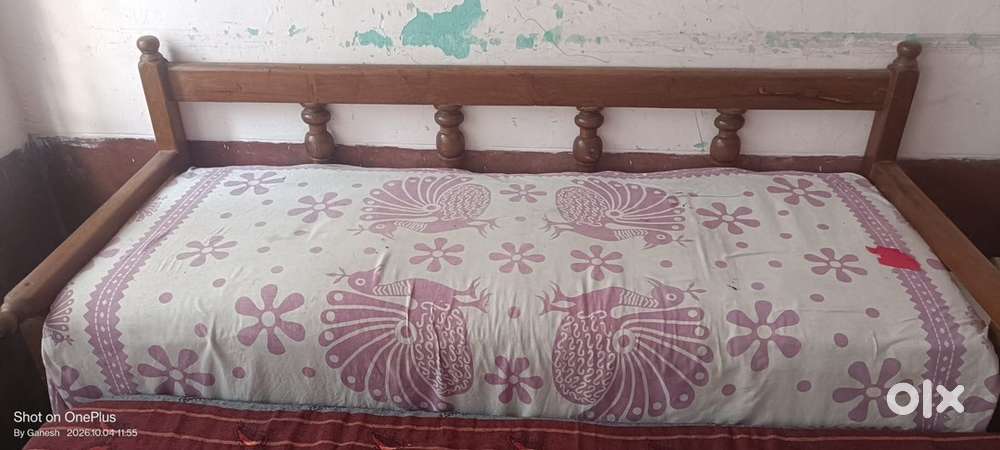 Strong And Durable Teak Wood Diwan